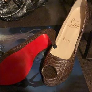 Ladies Stilettos 👠